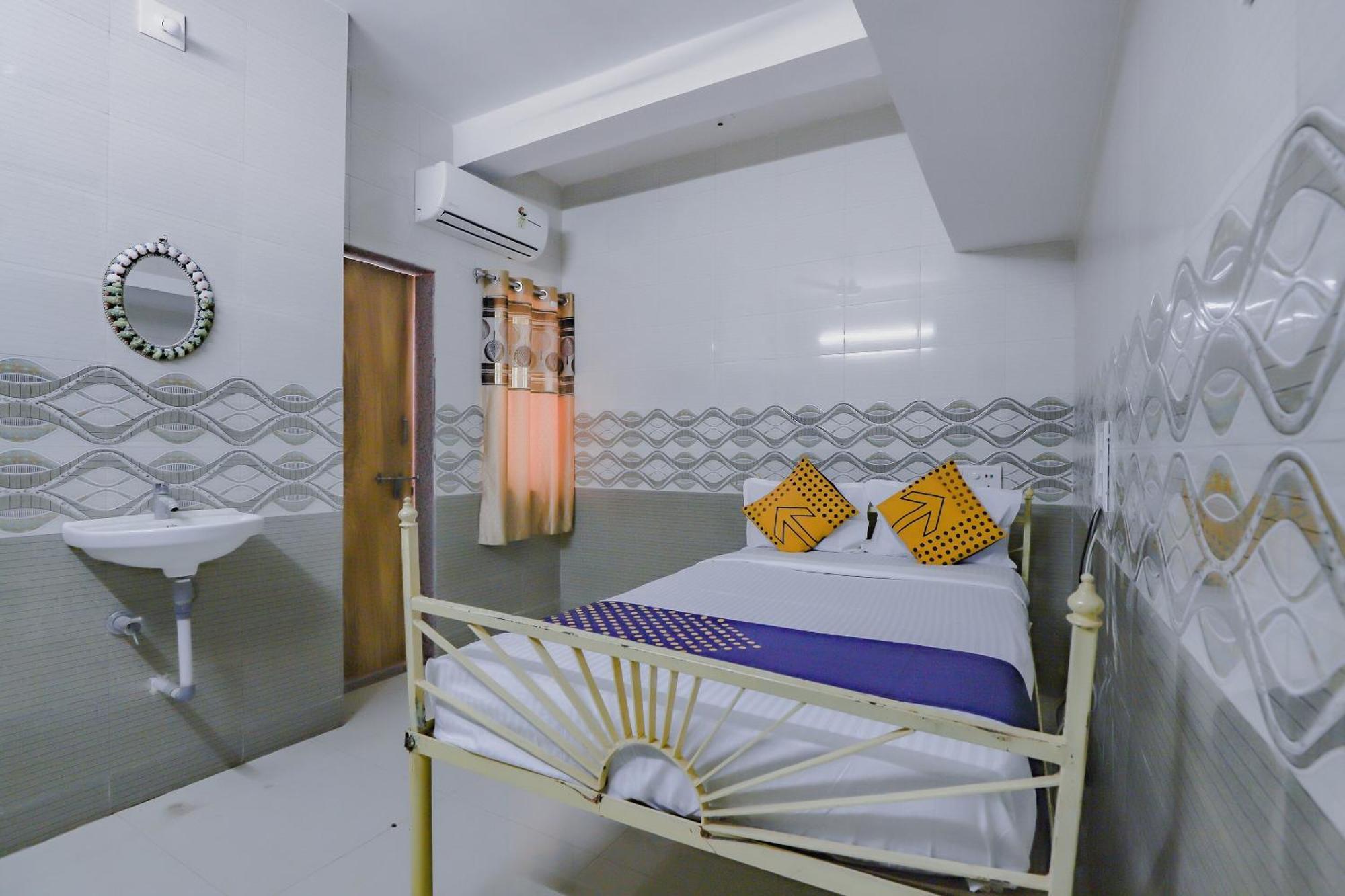 Spot On Jainsite Bhavan Palitana Экстерьер фото